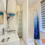 Joli Proche Et Centre Avec Parking Apartamento