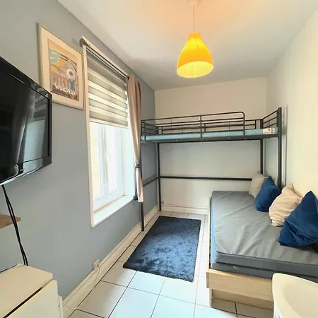 Joli Proche Et Centre Avec Parking Daire